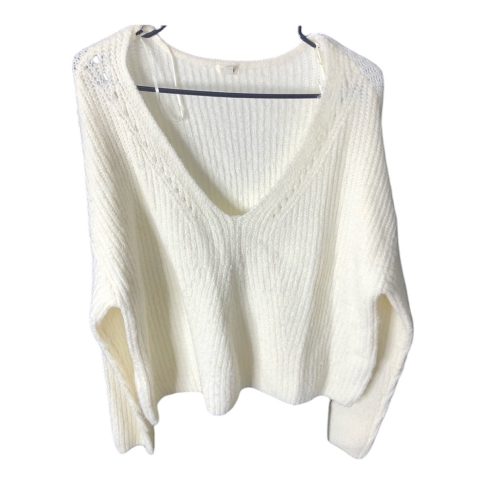 Garage Women’s Cream Colored Cozy V-Neck Knit Cropped Sweater Size L